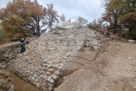 Село Храстово - крепост - разкопки 