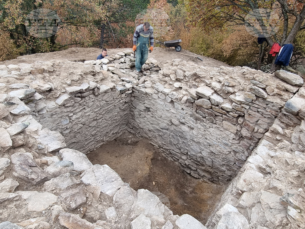 Село Храстово - крепост - разкопки