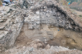 Село Храстово - крепост - разкопки 