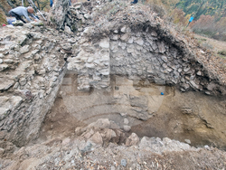 Село Храстово - крепост - разкопки 