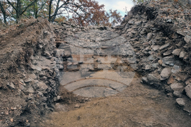 Село Храстово - крепост - разкопки 