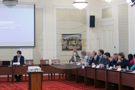 Парламент - преброителни центрове - обсъждане