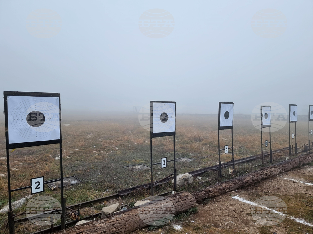 На учебен полигон „Сливница“ ще се проведе турнир по стрелба с пистолет „Зиг зауер“ за журналисти и военни аташета