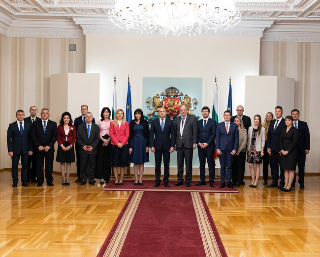 Румен Радев: България високо цени подкрепата на Федерална република Германия за реализацията на българските външнополитически приоритети 