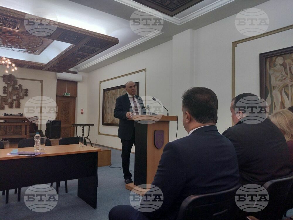 Главният прокурор Иван Гешев за липсата на законови промени във връзка с „войната по пътищата“: Депутатите нямат аргументи, страх ги е да чуят гражданите, ще отида сам в парламента
