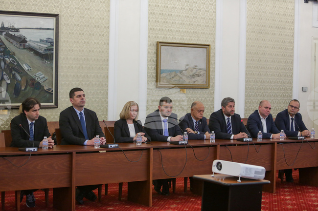  ГЕРБ-СДС - „Демократична България“ - среща