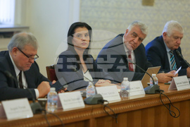Комисия по икономическа политика и иновации - заседание