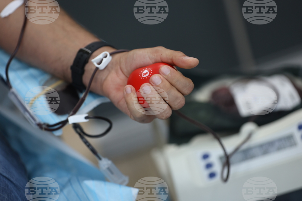 С 55 % изгаряния и с висок риск за живота е момчето, поразено от волтова дъга в Стамболийски вчера, набират се кръводарители