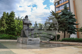 Благоевград - Димитър Благоев - паметник