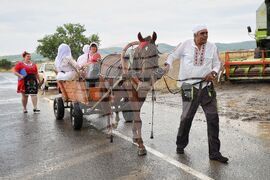 Село Пирне - жътвена кампания - откриване