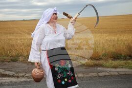 Село Пирне - жътвена кампания - откриване