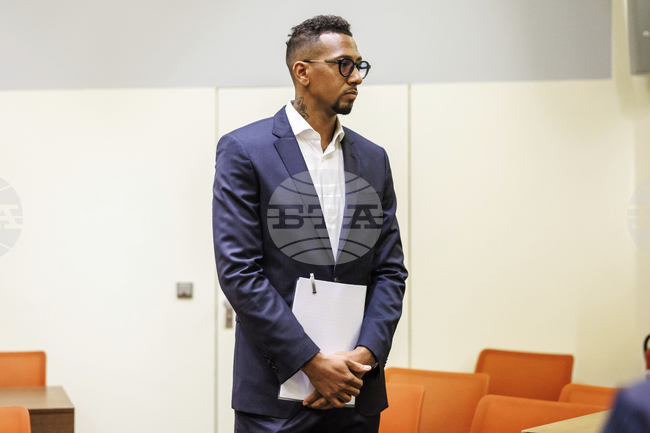 Фенове на Байерн Мюнхен се противопоставят на планирания треньорски стаж на Жером Боатенг в клуба