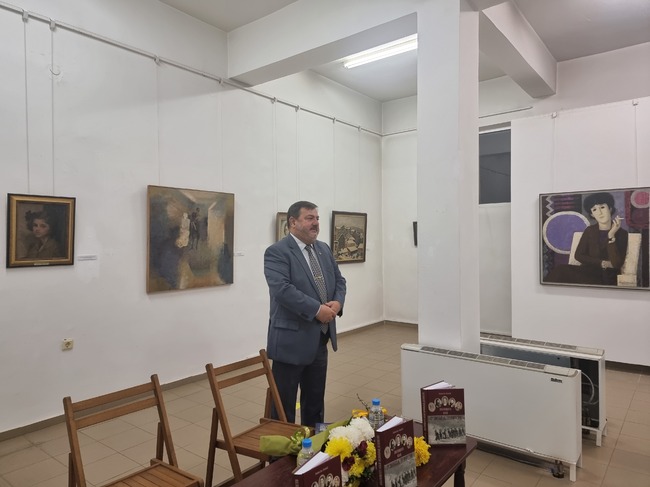Според проф. Петко Ст. Петков от Великотърновския университет 24 май трябва да е национален празник, като най-общобългарски ден