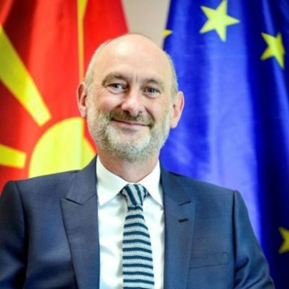 МИА: Гиър отхвърли сравнение на ситуацията между Русия и Украйна със спора между Скопие и София