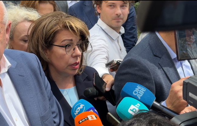 Проходът Шипка не е затворен и ще бъде разчистен до края на деня, увери служебният регионален министър Виолета Коритарова