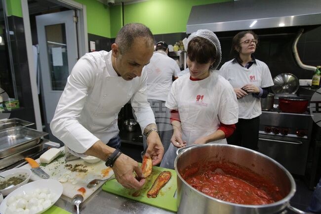 Фондация „Светът на Мария" - Дневен център „Светове“ - италианска кухня - работилница