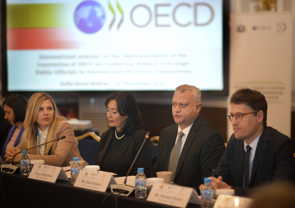 Зам.-министър Дечев: България е последователна в законодателните си усилия за противодействие на подкупа на чужди длъжностни лица