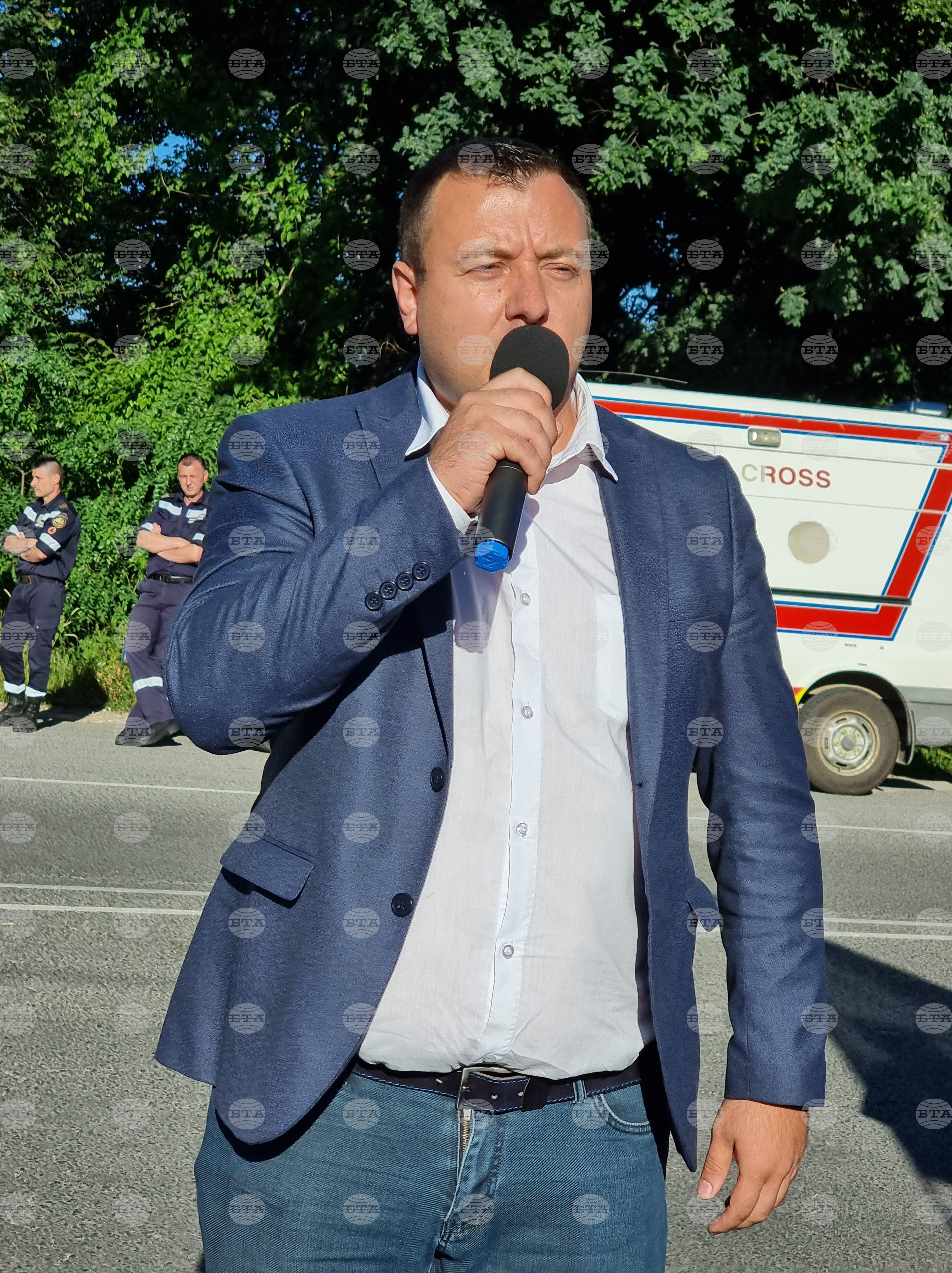 Монтана - местност Чапраза - проход Петрохан - протестиращи