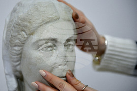 Варна - Изложба за незрящи с копия на артефакти