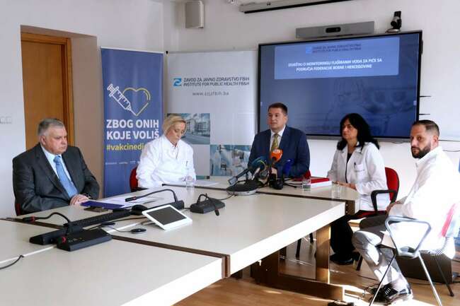 ФЕНА: 7 от 70 проби, взети от бутилирани води във Федерация Босна и Херцеговина, съдържат бактерии, които не трябва да присъстват там