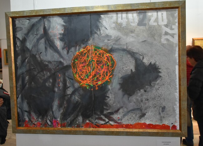 Традиционният Есенен салон  2022 в Ловеч предложи нетрадиционни теми като войната в Украйна