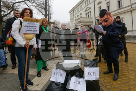 "Изправи се, България" - акция