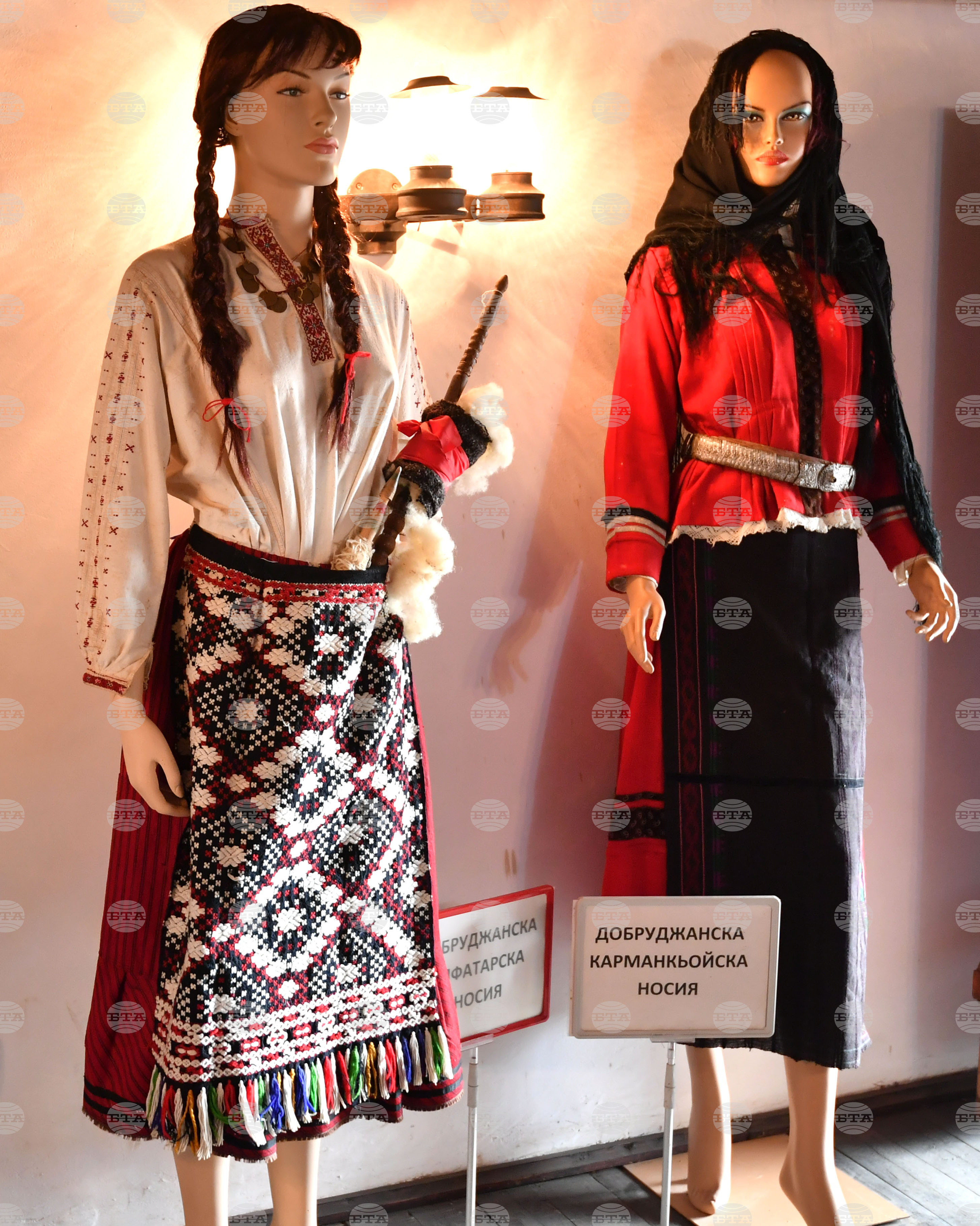 Исперих - Етнографска къща - автентични носии