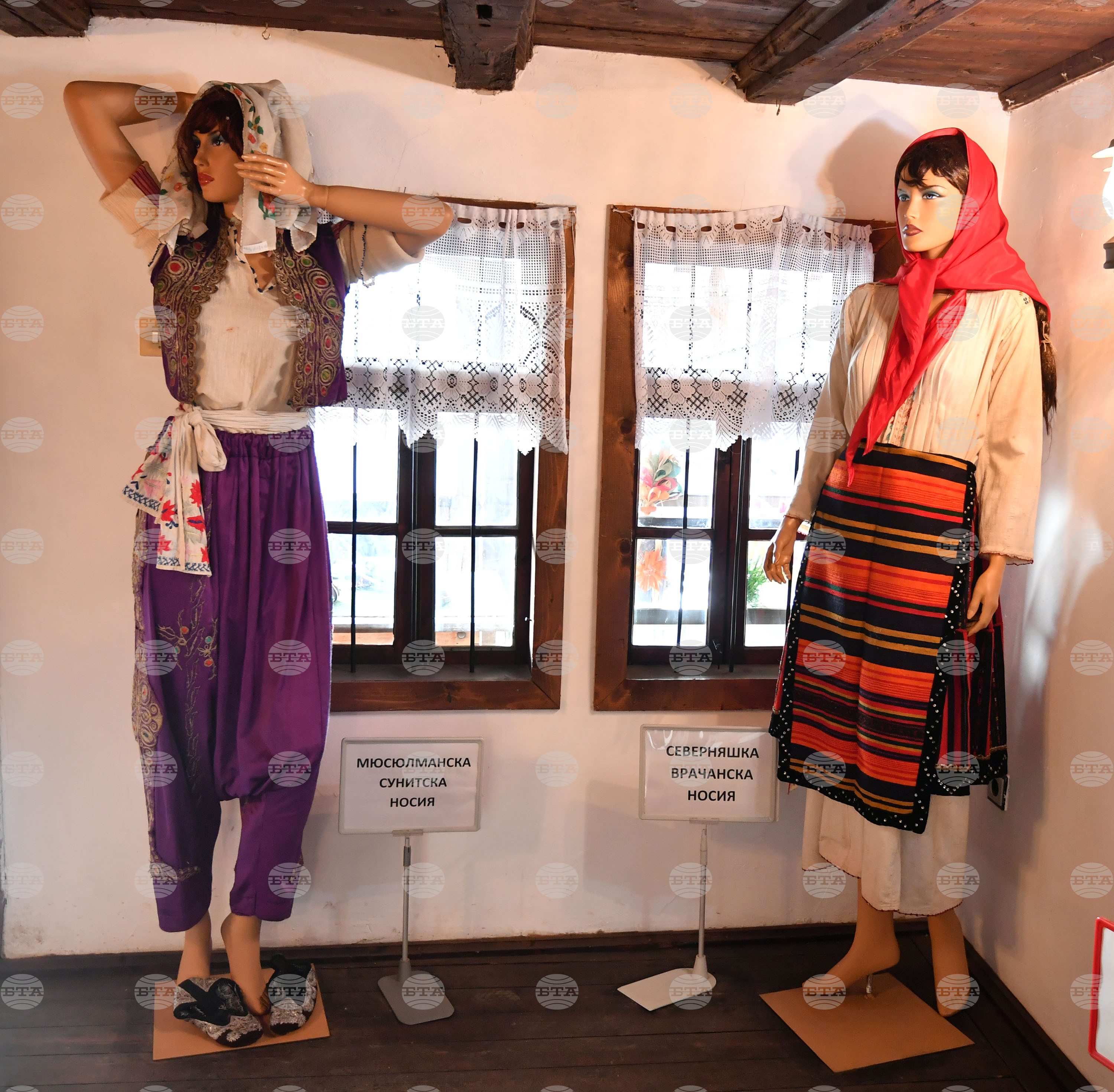 Исперих - Етнографска къща - автентични носии