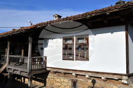 Исперих - Етнографска къща - автентични носии