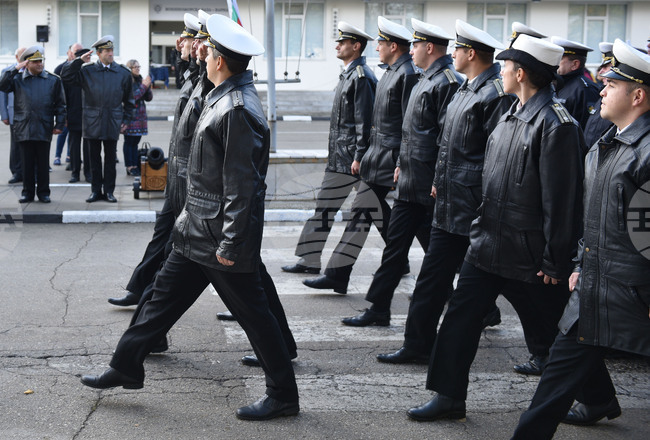  Военноморските сили обявиха 42 вакантни длъжности за матроси