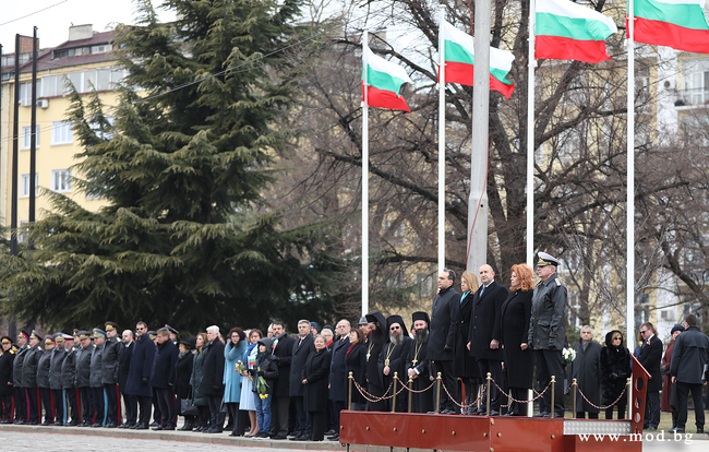 Министърът на отбраната Драгомир Заков: Българската армия ще бъде винаги гарант на териториалната цялост и суверенитета на Република България