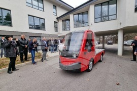  Габрово - дарение  - електромобил - Технически университет 