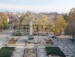 Започна поставянето на коледната украса във Видин