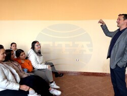 Прокурори от Кюстендил говориха с близо 100 ученици от езикова гимназия „Д-р Петър Берон“ за правото и разделението на властите