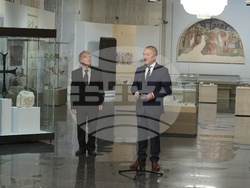 Премиерът Гълъб Донев удостои акад. Людмил Стайков с годишната държавна награда „Св. Паисий Хилендарски“