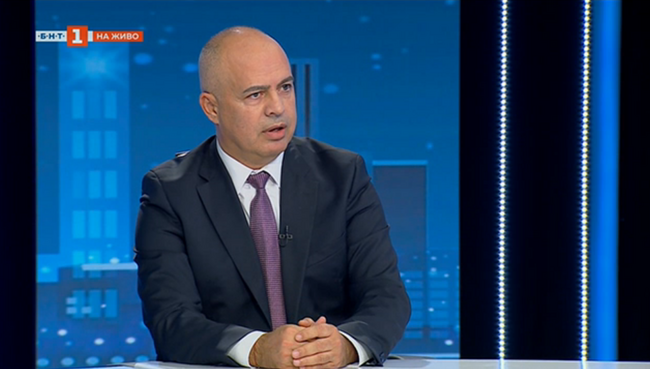 Свиленски към ДБ и ПП: Може да гласувате с ДПС и ГЕРБ хартиени самолети, а не може хартиени бюлетини