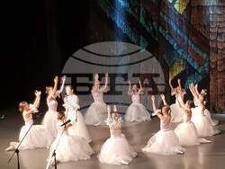 Децата на Благоевград поднесоха вълнуващ благотворителен концерт-спектакъл по случай Деня на християнското семейство