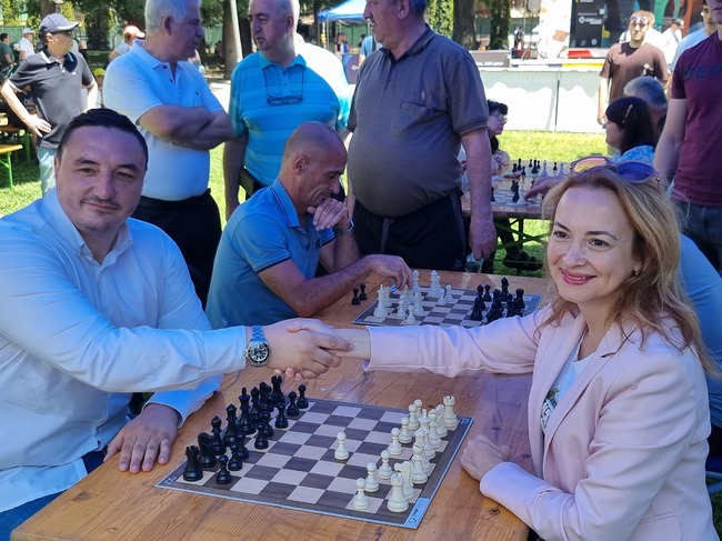 Bulgarian Chess Grandmasters Antoaneta Stefanova, Petar Arnaudov Attend Celebration of FIDE's 100th Anniversary in Skopje