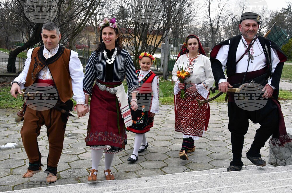 Село Узунджово - сватби с народни носии 