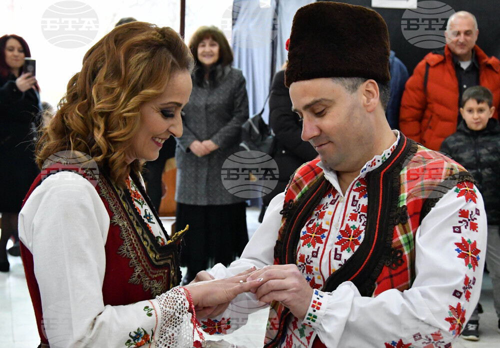 Село Узунджово - сватби с народни носии 