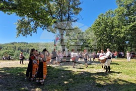 Село Белчин - музеен комплекс „Цари Мали град“ - празник