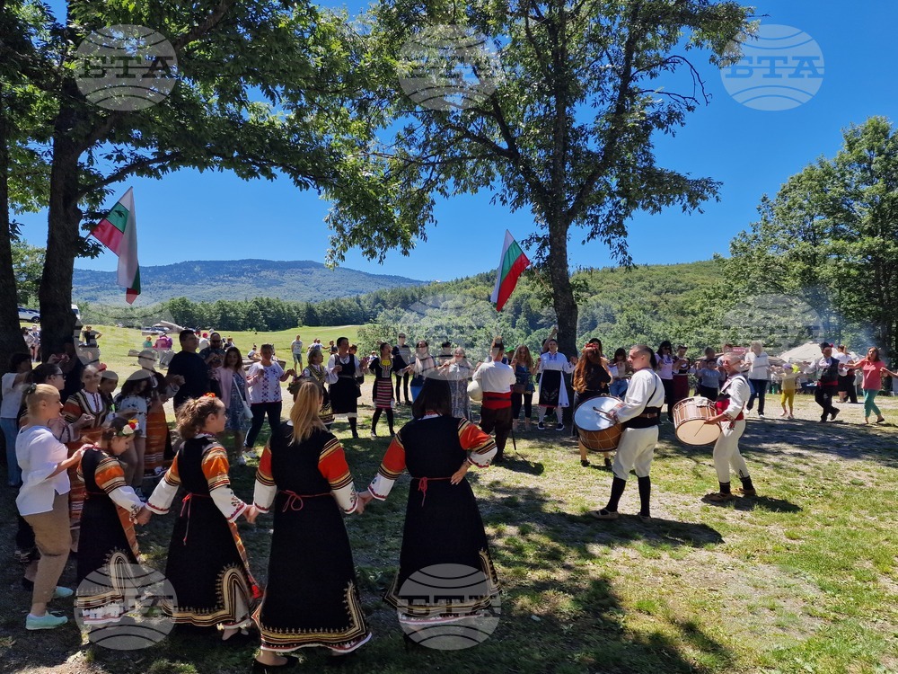 Село Белчин - музеен комплекс „Цари Мали град“ - празник