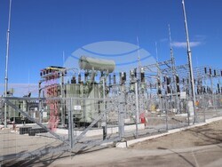 Министърът на енергетиката инспектира реконструкцията на една от най-старите подстанции край Девня