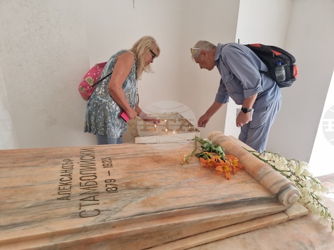 Село Славовица - Александър Стамболийски - поклонение