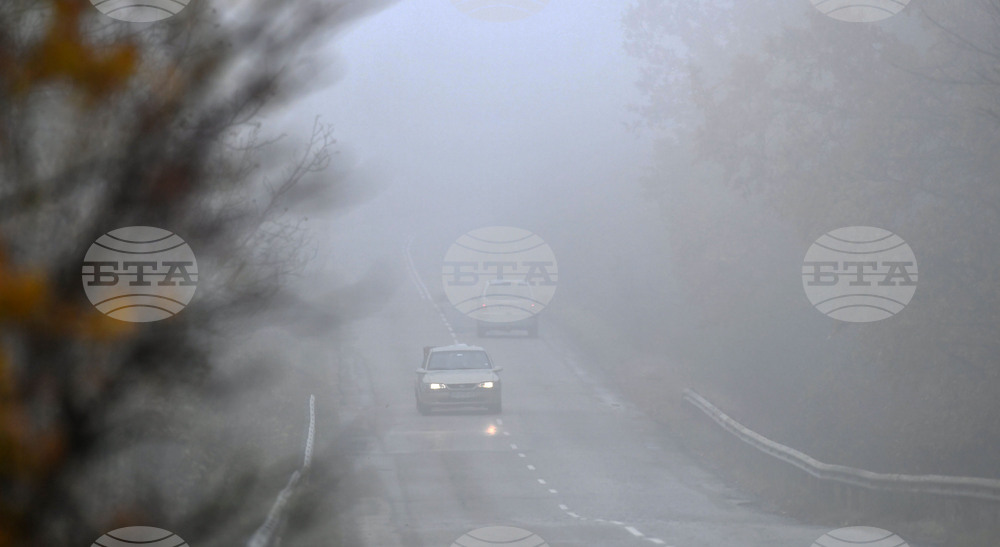 Мъгла намалява видимостта на прохода Шипка в област Стара Загора