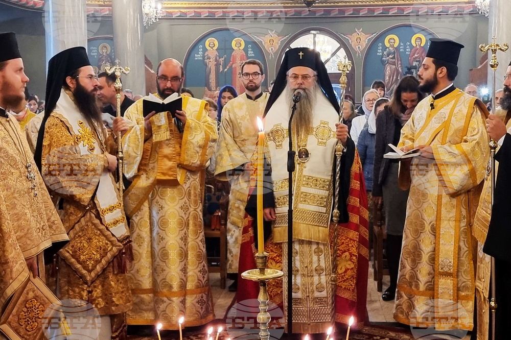 Пловдивската митрополия ще подпомогне с дърва семейства от пострадалите карловски села