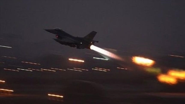 Турция провежда военна операция под кодовото име „Лапа-меч“ в Северна Сирия и Ирак, поне 12 убити кюрдски и правителствени бойци в Сирия