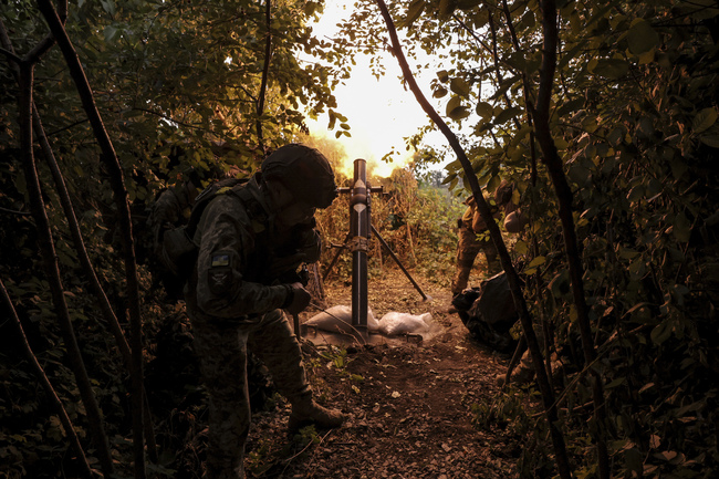 Руските войски превзеха град Новогродовка в украинската Донецка област, съобщи министерството на отбраната на Русия