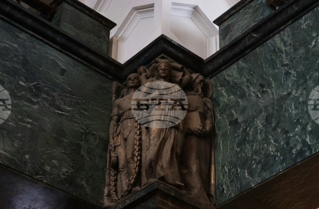 КЗК образува открито производство срещу Софийския градски съд във връзка с решение за доставка на мултифункционални устройства