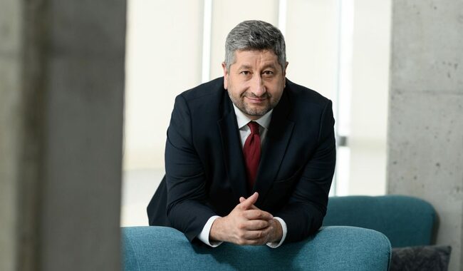 Христо Иванов: Не просто се връща хартиената бюлетина, тества се доверието за управление между трима партньори